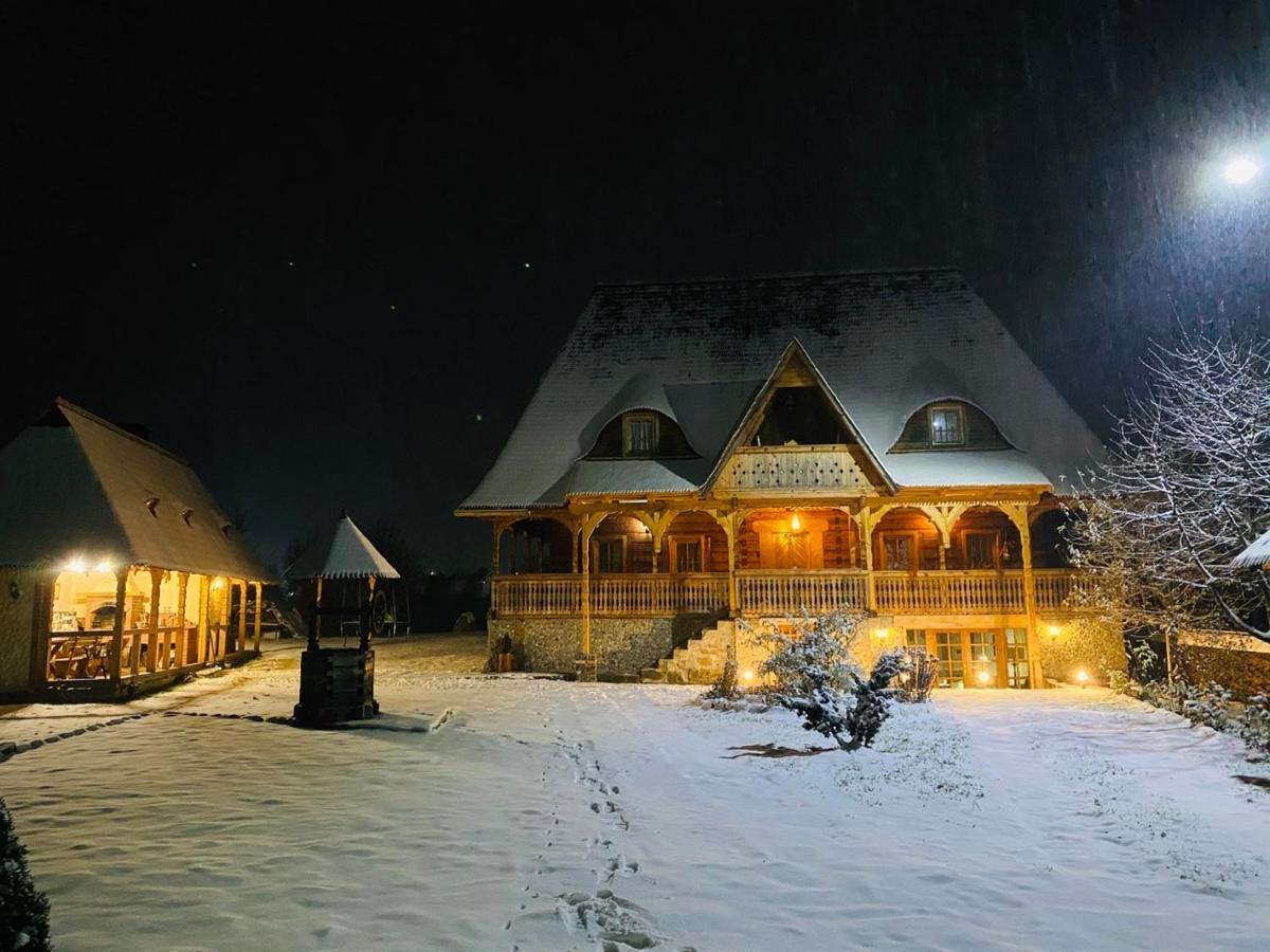 Casa Chira Hotel Felsővisó Kültér fotó